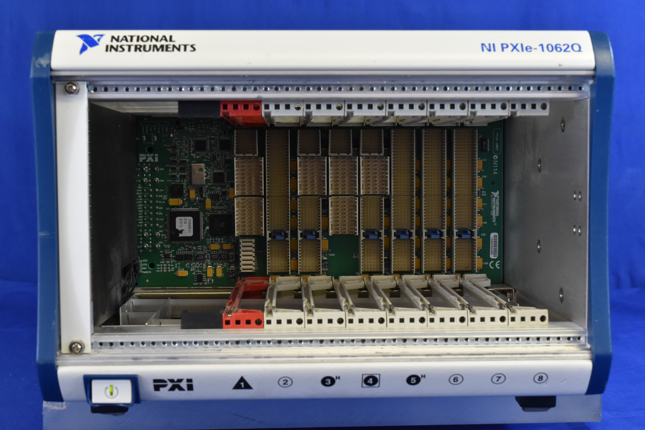 National Instruments NI PXIe1062Q 8Slot 3U PXI Express Chassis
